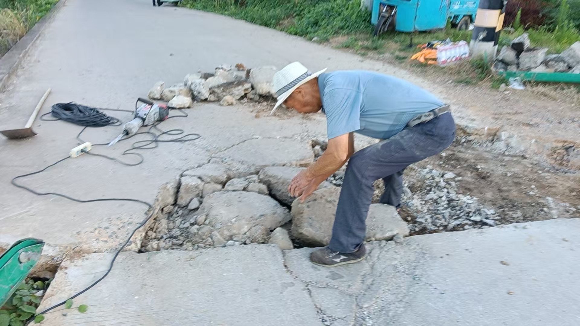馬安路面1.jpg